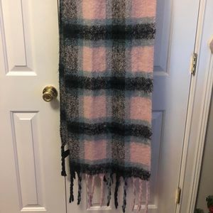 Women’s Pink/Black/Grey Blanket Scarf